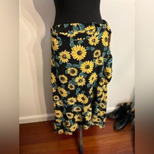 2/$15 Sunflower H&M Divided Midi Wrap Skirt Size 10 EUC